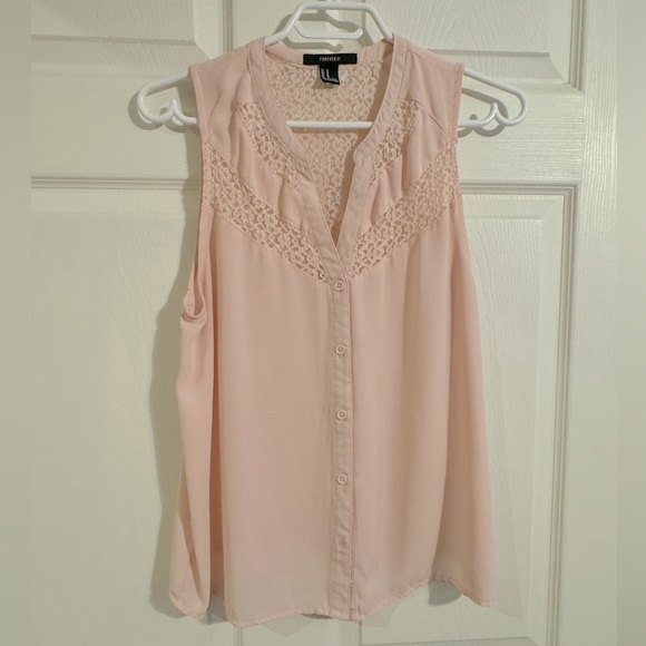 Floral Lace Sleeveless Blouse - Picture 1 of 6